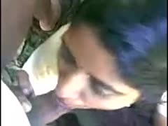 Dirty cum loving Indian college girlfriend gives head